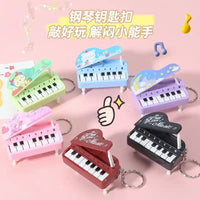 Llaveros piano SHX originales, kawaii, en varios colores con diseños divertidos de anime.