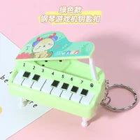 Llavero original en forma de piano verde kawaii con dibujo de ciervo, Llaveros SHX.